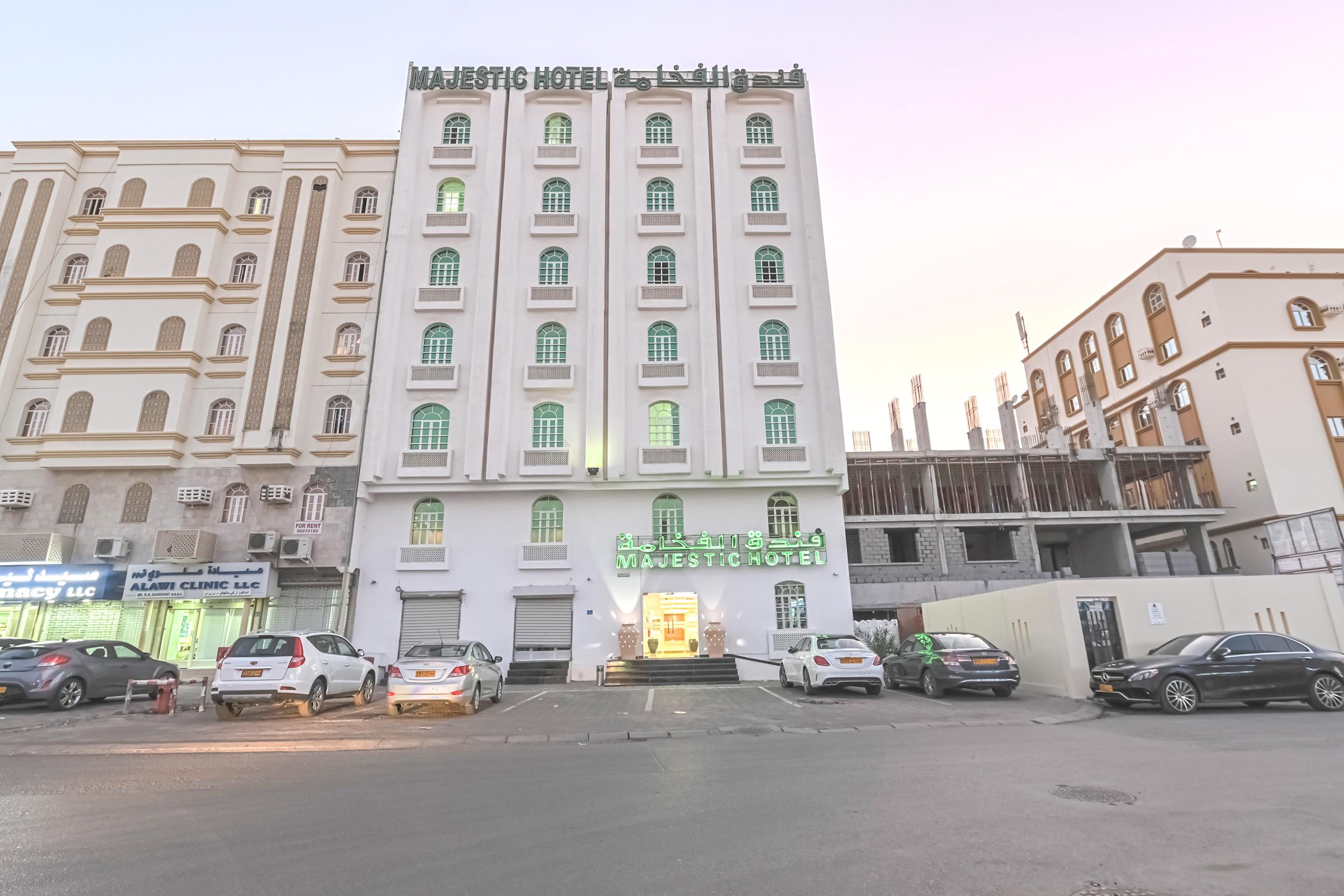 Majestic Hotel Wādī Kabīr Exteriör bild